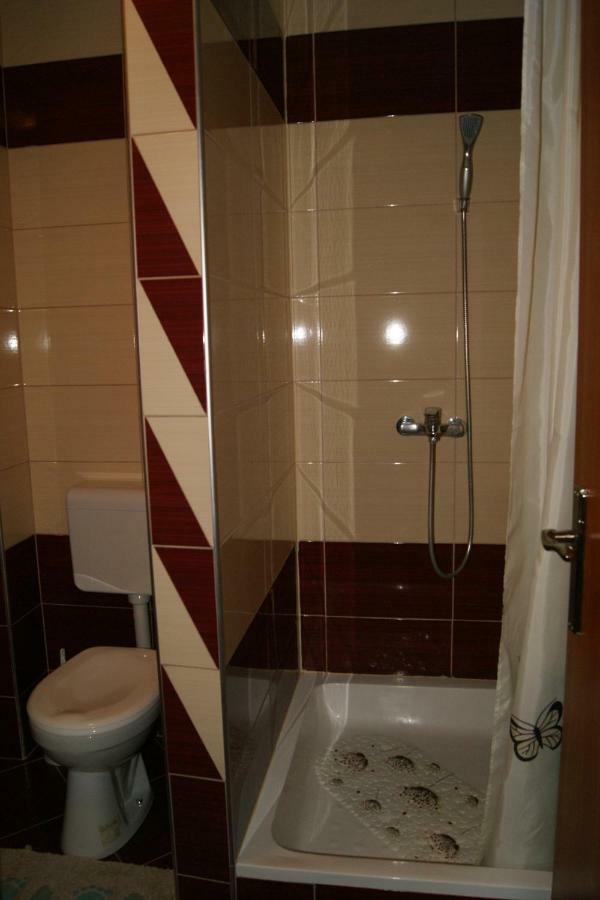 דירות קורניצה Apartman Vidovic מראה חיצוני תמונה