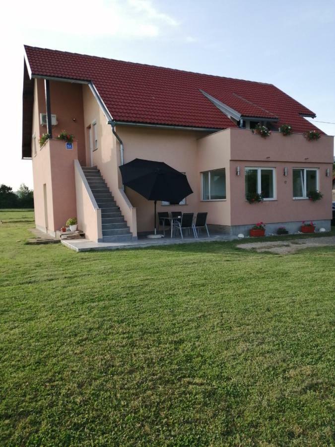 דירות קורניצה Apartman Vidovic מראה חיצוני תמונה
